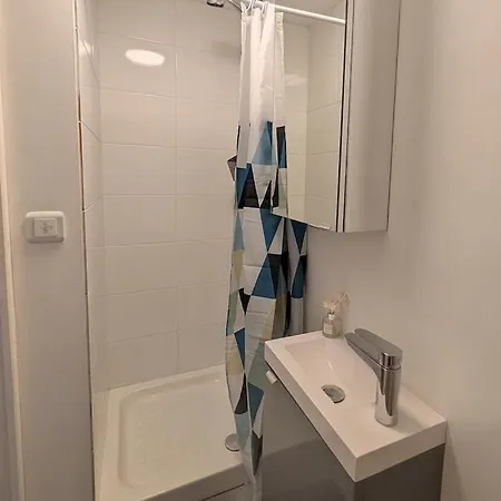 Calme - Proche Zenith Appartement